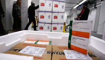Paraná recebe novo lote com 360 mil doses contra covid-19 