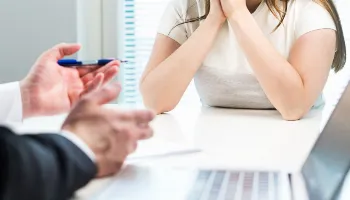 Golpe da entrevista de emprego: criminosos simulam processo seletivo para roubar dados das vítimas 
