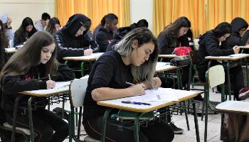 Duas escolas de Maringá conseguem liminar para retomar aulas presenciais 