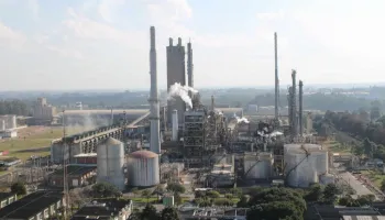 Subsidiária da Petrobras no Paraná abre concurso público com 126 vagas e salários de até R$ 8,2 mil 