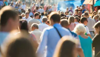 População mundial deve atingir a marca de 8 bilhões em novembro 