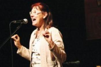 Flor Duarte vai receber troféu destaque na área Cultural no Paraná Flor Duarte vai receber troféu destaque na área Cultural no Paraná