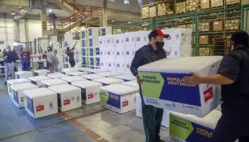 Paraná recebe 309 mil doses de vacina contra Covid-19 nesta quinta-feira (29) 