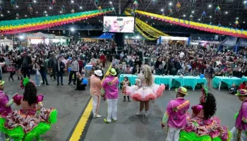 Confira as atrações do primeiro dia de Rural Maringá Junino 2025 