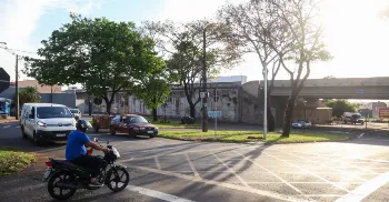 Semáforos são instalados em cruzamento movimentado da avenida Alziro Zarur; saiba mais 