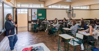 Professores temporários também vão receber o piso nacional, determina STF 
