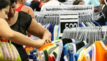 Comerciantes antecipam descontos da Maringá Liquida para esta quarta-feira (16) Comerciantes antecipam descontos da Maringá Liquida para esta quarta-feira (16)