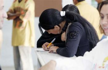 Agência do Trabalhador oferece quase 1.500 vagas de emprego Agência do Trabalhador oferece quase 1.500 vagas de emprego