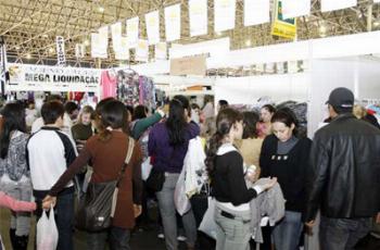 Feira Ponta de Estoque começa nesta quarta-feira com participação de 200 empresas Feira Ponta de Estoque começa nesta quarta-feira com participação de 200 empresas
