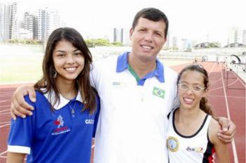 Técnico e atletas de Maringá participam de Campeonato Sulamericano Escolares no Peru 