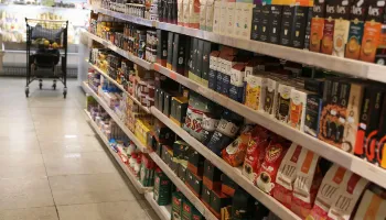 Novas regras para rótulos de alimentos valem a partir desta segunda (9); entenda 