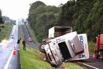 Imprudência e feriado estendido elevam o número de acidentes nas estradas 
