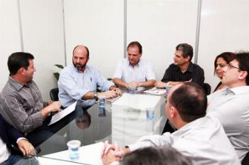 Maringá e Londrina unem-se para atrair investimento da multinacional Foxconn 