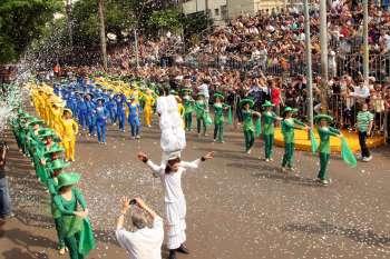 Desfile em coemoração ao Dia da Independência atraiu público de 15 mil pessoas 