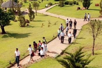 Comitiva de Hyogo se encanta com bom gosto do Parque do Japão 