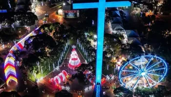 Maringá Encantada 2022: Veja fotos da decoração de Natal na cidade 