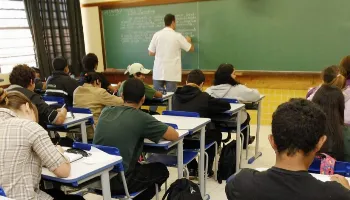 Após 10 anos, Paraná vai abrir novo concurso público para contratação de professores e pedagogos