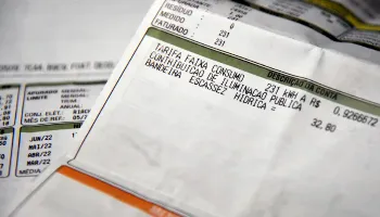 Conta de energia elétrica fica mais cara a partir desta terça (1º) Conta de energia elétrica fica mais cara a partir desta terça (1º)