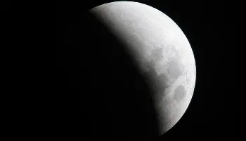 Eclipse parcial da Lua poderá ser visto nesta madrugada 