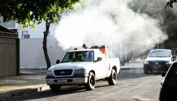 Entenda como funciona o fumacê e quais cuidados tomar durante a aplicação do veneno 
