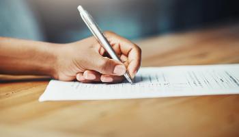 UEM abre processo seletivo para contratar profissionais da saúde 