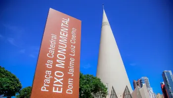 Obra na Praça da Catedral de Maringá será parcialmente concluída até sexta-feira (28) 
