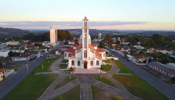 Prefeitura de Lapa abre concurso público com salários de até R$ 11,6 mil; saiba mais