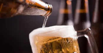 Feirão do Imposto promove descontos de até 60% em sapatos, cerveja, hambúrguer e mais 