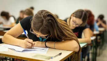 Inscrições para Vestibular de Verão da UEM terminam nesta terça (19) 