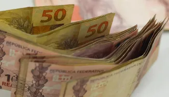 Brasileiros ainda não sacaram R$ 8,5 bilhões de valores a receber; entenda Brasileiros ainda não sacaram R$ 8,5 bilhões de valores a receber; entenda