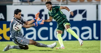 Maringá FC vence o Itabaiana por 4 a 2 em jogo agitado no Willie Davids 