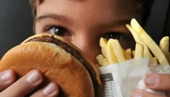 Uma em cada cinco crianças e adolescentes tem sobrepeso ou obesidade 
