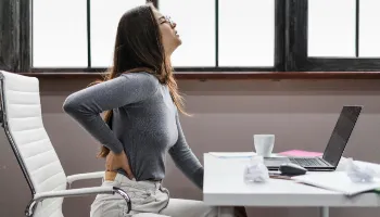 Além das dores no peito: conheça outros sintomas que podem indicar problemas cardíacos 