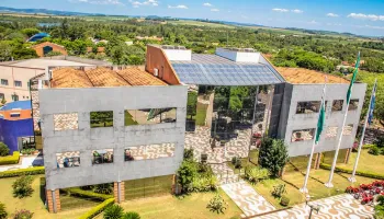 Prefeitura de Santa Helena abre concurso com salários de até R$ 20 mil; veja cargos 