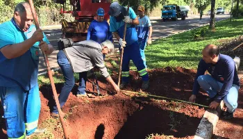 Tem início a instalação dos poços para retomada do nível de água no lago do Parque do Ingá 