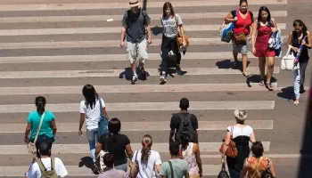Expectativa de vida ao nascer no Brasil sobe 0,09 em um ano; confira 