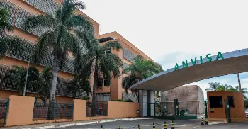 Anvisa aprova medicamentos para sintomas da menopausa e tratamento de câncer de mama 