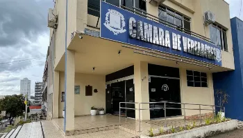 Câmara de Francisco Beltrão abre concurso com salários de até R$ 9,8 mil