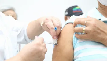 Prefeitura de Maringá amplia vacinação bivalente contra Covid-19 para todos os grupos prioritários 