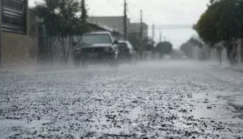 Alerta vermelho de tempestade com risco máximo é emitido no PR 