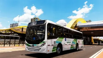 Peças de ônibus são furtadas no pátio da TCCC e centenas de usuários ficam sem transporte em Maringá Peças de ônibus são furtadas no pátio da TCCC e centenas de usuários ficam sem transporte em Maringá