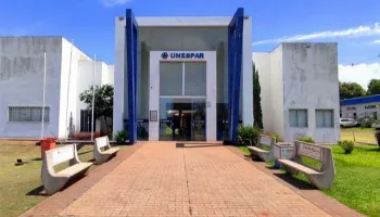 Unespar abre processo seletivo para 22 vagas de Agente Universitário; salários chegam a R$ 7,6 mil