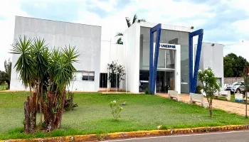 Unespar divulga edital de concurso com 39 vagas para professores e salários de até R$ 16,5 mil Unespar divulga edital de concurso com 39 vagas para professores e salários de até R$ 16,5 mil