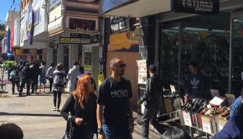 Vendas no varejo têm queda de 31,8% no Brasil em abril Vendas no varejo têm queda de 31,8% no Brasil em abril