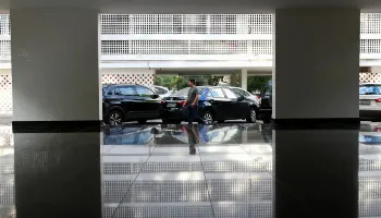 Proporção de brasileiros morando sozinhos cresce 52% em 12 anos