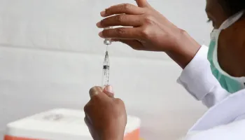 Maringá inicia aplicação da 4º dose contra covid-19 em pessoas com 60 anos ou mais 
