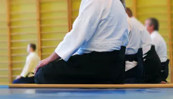 UEM abre inscrições para aulas de violão e aikido; veja como participar 