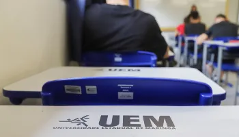 Concurso para agentes universitários da UEM tem concorrência de 500 pessoas por vaga