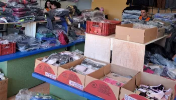 UEM realiza bazar com itens doados pela Receita Federal a partir deste sábado (10) em Maringá UEM realiza bazar com itens doados pela Receita Federal a partir deste sábado (10) em Maringá