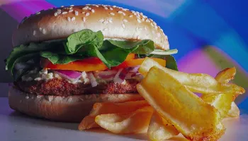 Dia Mundial Sem Carne: conheça 5 restaurantes vegetarianos e veganos em Maringá Dia Mundial Sem Carne: conheça 5 restaurantes vegetarianos e veganos em Maringá